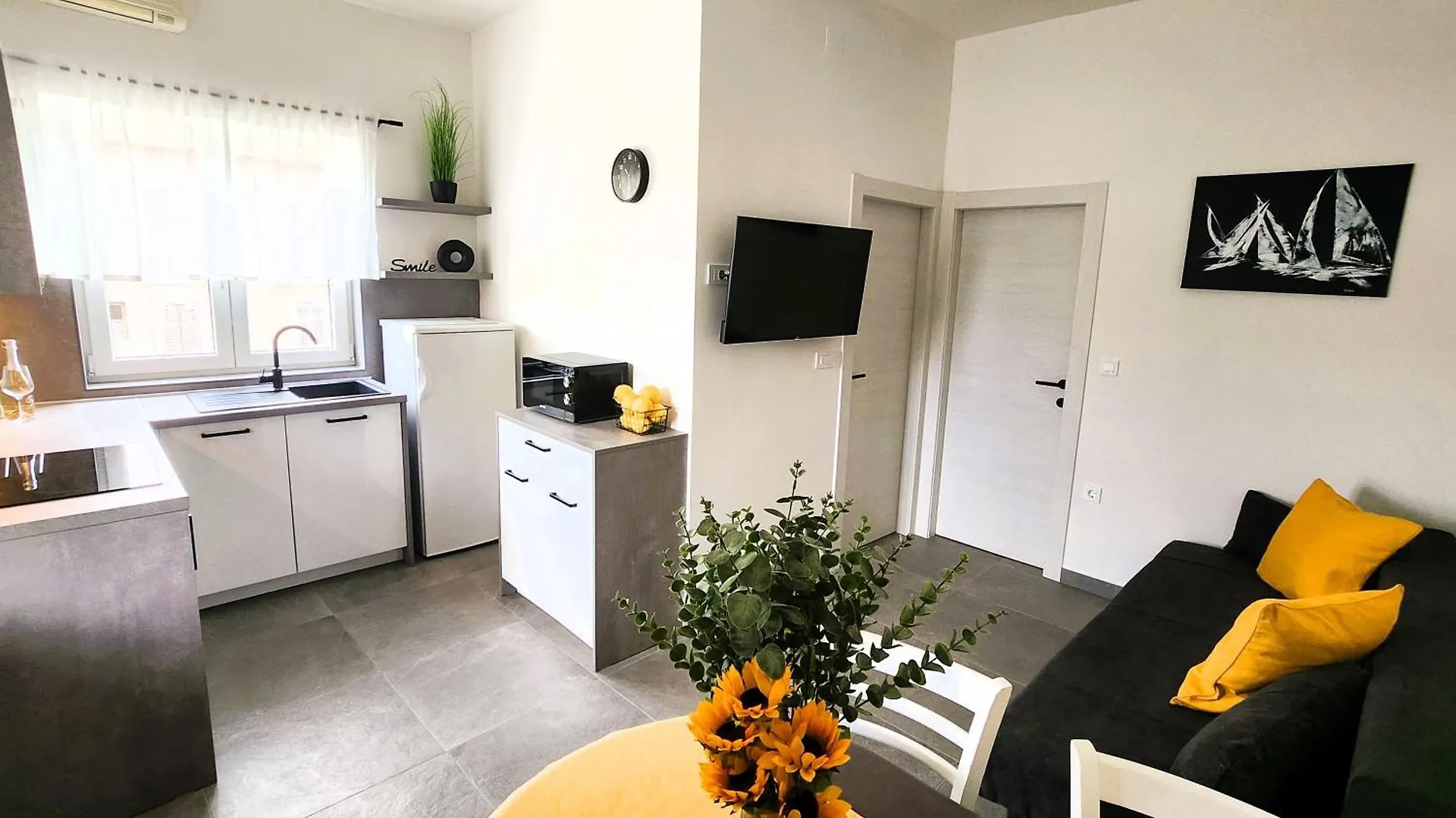 Apartments Maestral Malinska 0*,