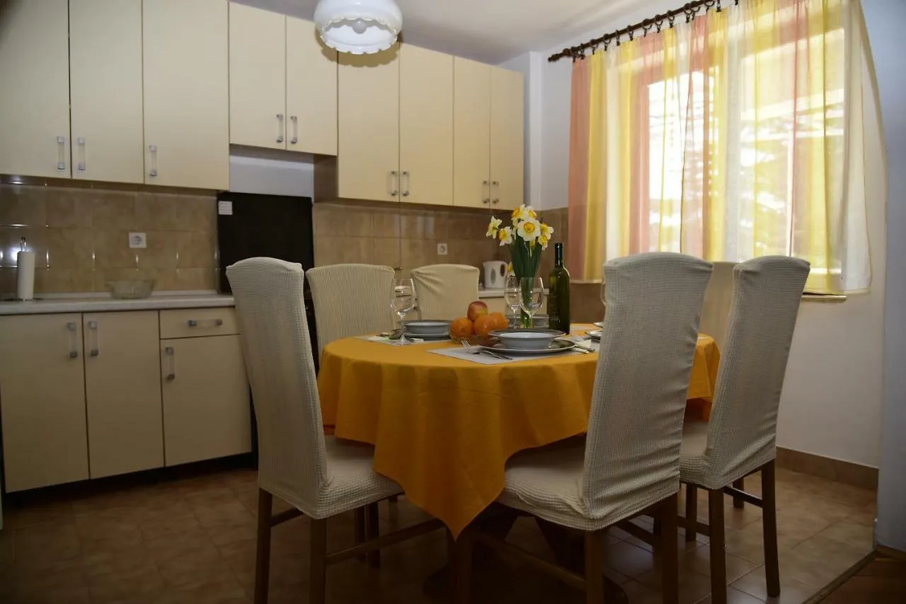 Apartments Maestral Malinska