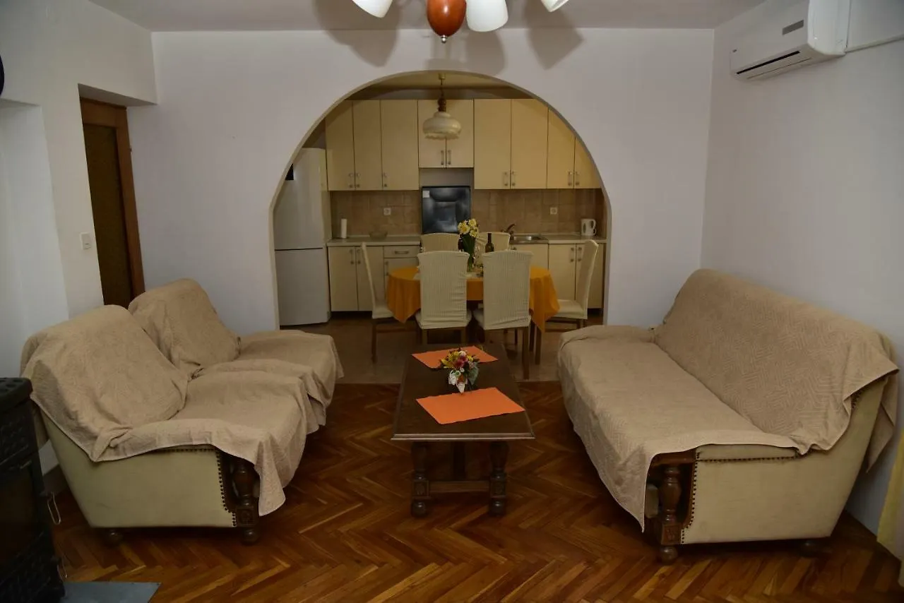 Apartments Maestral Malinska